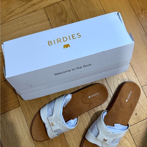 Birdies Shoes - Birdies White Leather Slide Sandals with Gold Accent